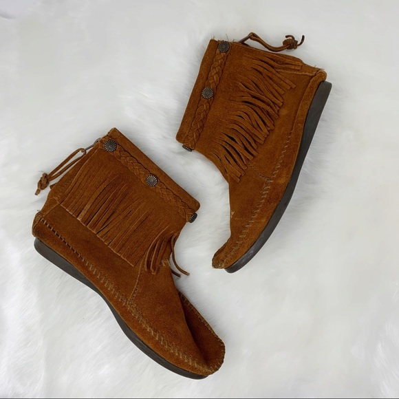 Minnetonka Suede Boots Tassels Braided 
